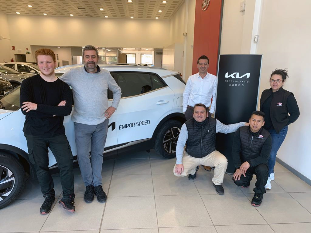 Kia Empor Speed Mont-ras logra la distinción de  'concesionario 5 estrellas' de Kia