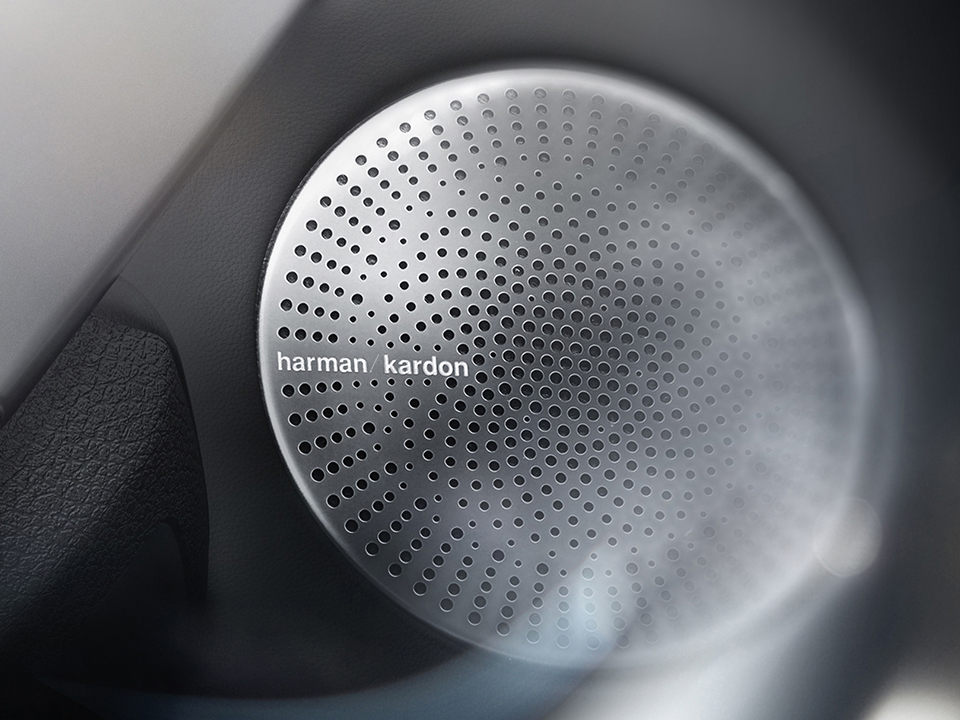 Prémiový audio systém Harman Kardon®